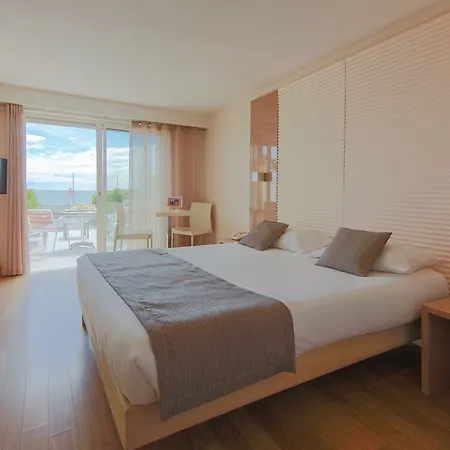 Ξενοδοχείο Mercure Loubet 4*